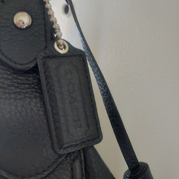 Medium Pebbled Leather Coach Hobo Bag - Picture 4 of 10